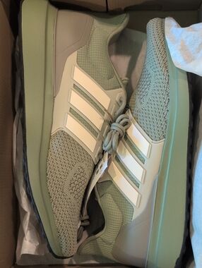 New Men's Adidas Running Shoes